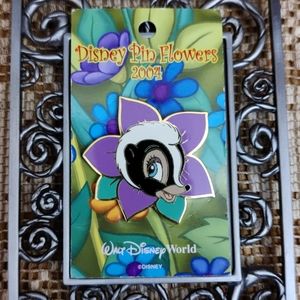Disney Pin Flowers 2004 Skunk Flower from Bambi